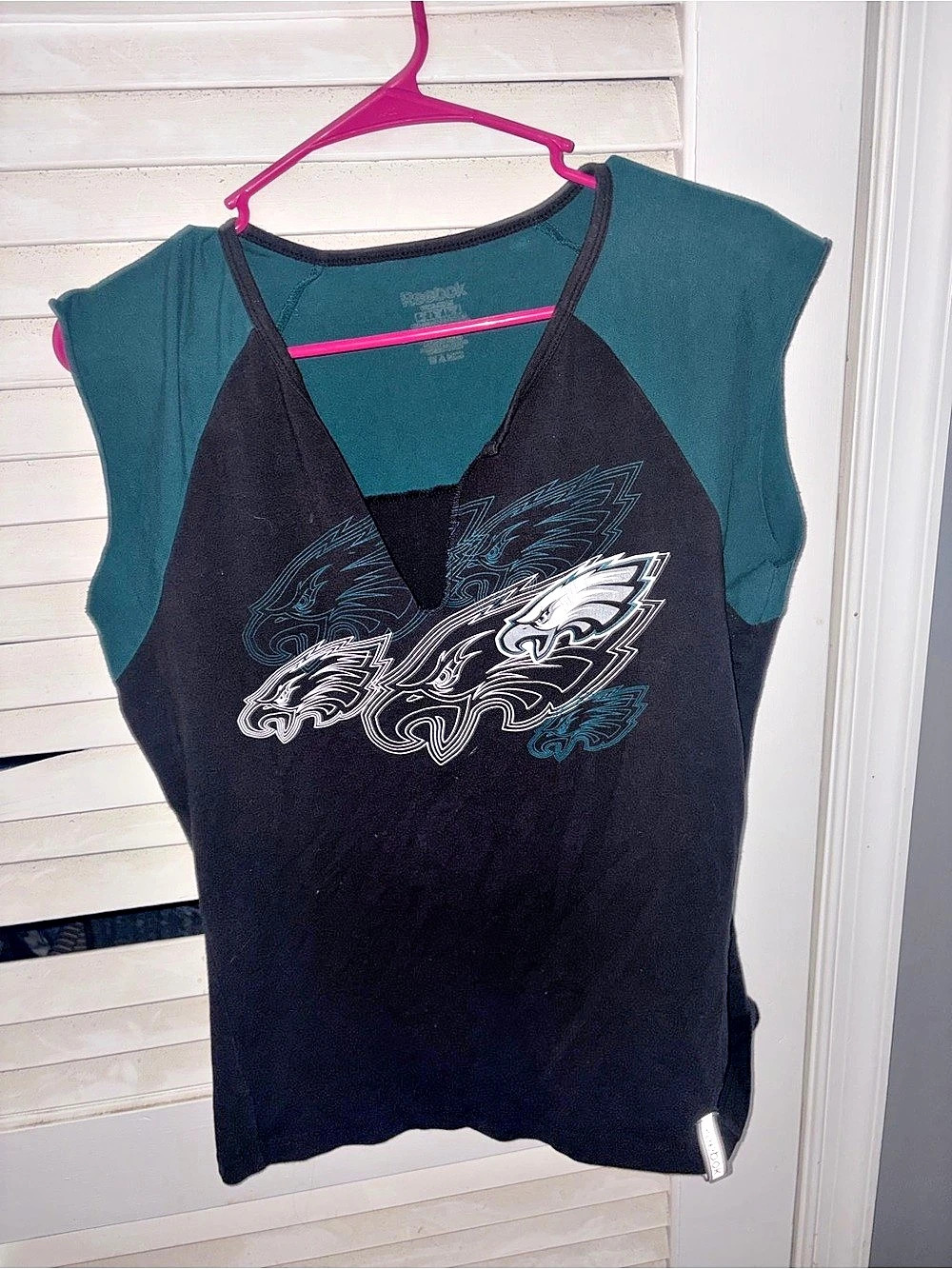 Reebok VTG Philadelphia Eagles Short Sleeve Top in Black & Green